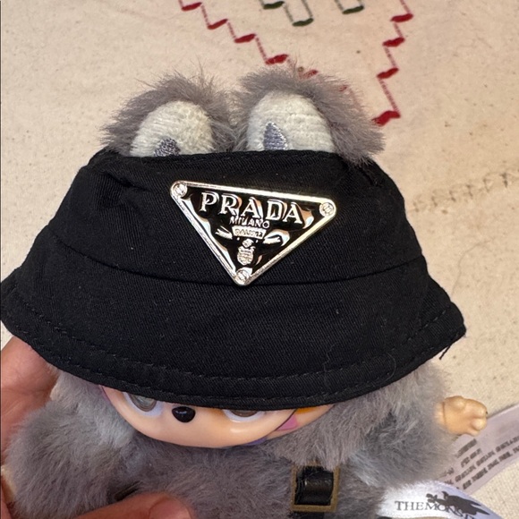 Prada Labubu - Picture 3 of 4